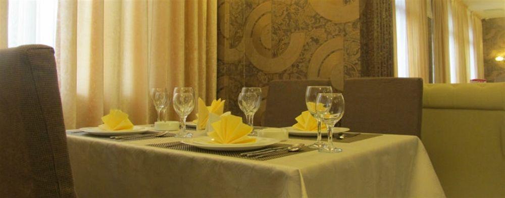 Golden Palace Hotel Almaty Exterior foto